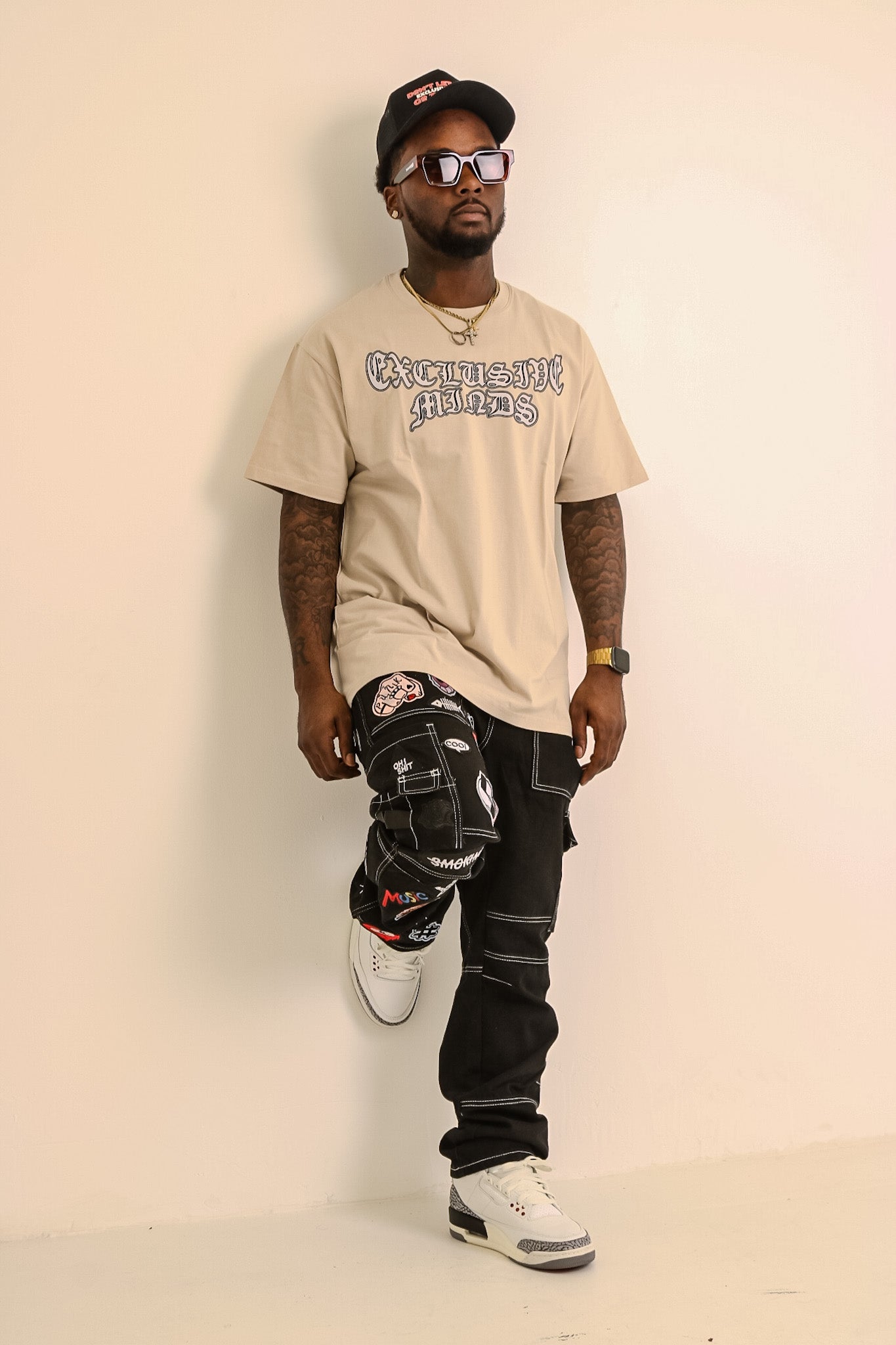 “Exclusive Paradise” Tee (Old Lace)